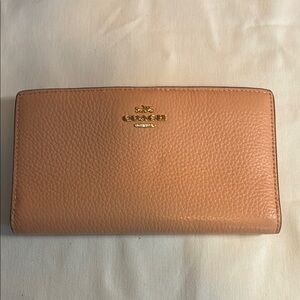EUC. Coach Slim Zip Wallet. C8329